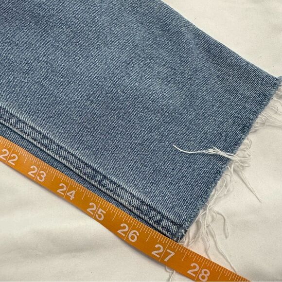 Hollister Ultra High-Rise Mom Jean Size 4 Medium Wash Raw Hem Vintage Stretch - Picture 8 of 11